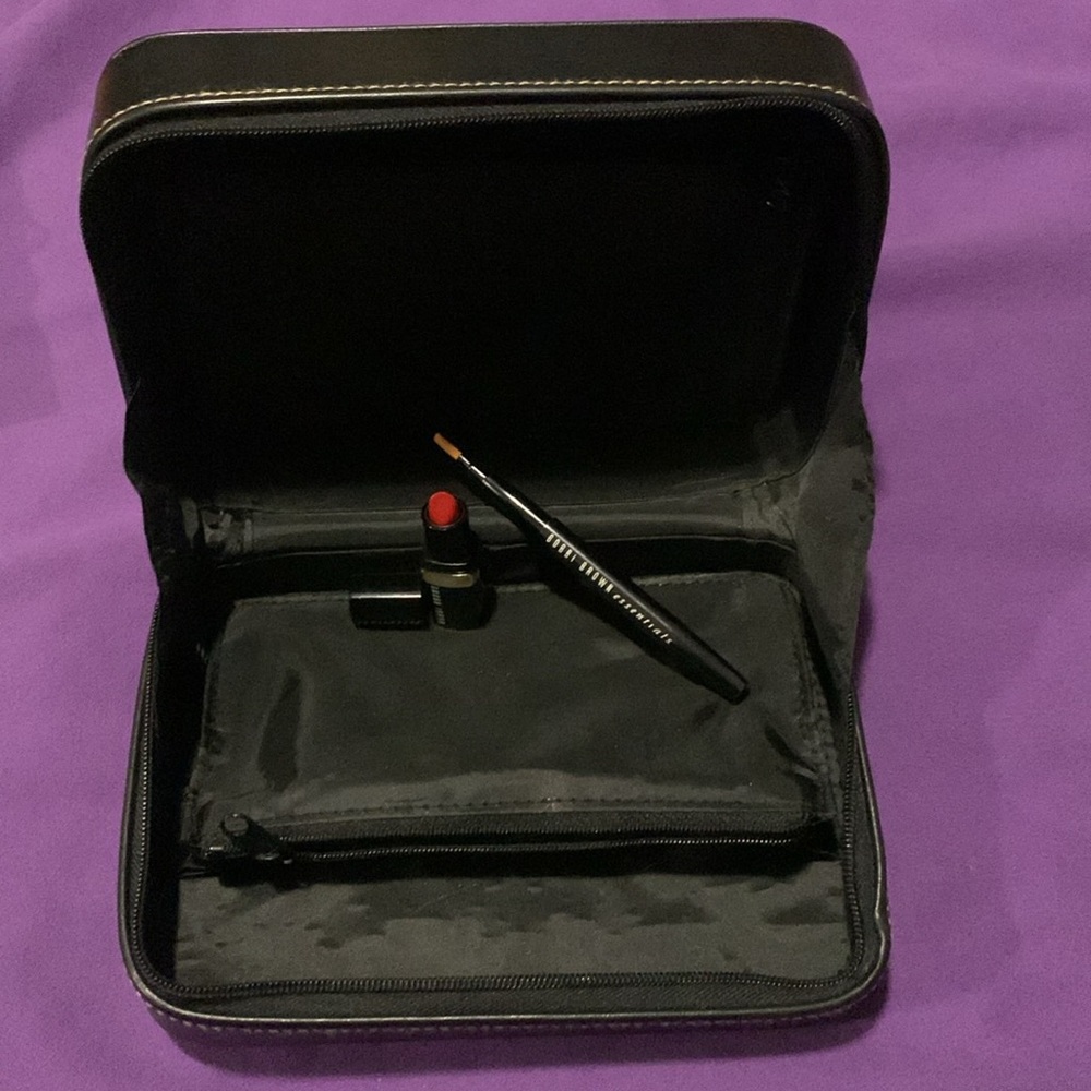 Bobbi Brown leather makeup kit